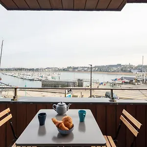 La By Cocoonr , Saint-Malo France